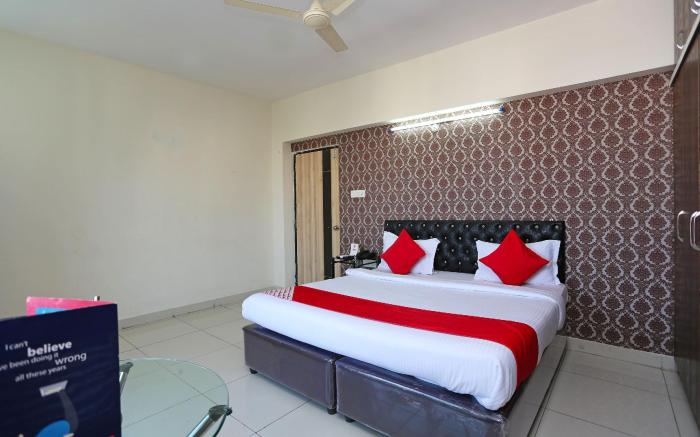 OYO 8587 Dwell Suites