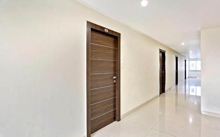 Super Townhouse Halcyon Deccan Inn Near Shilparamam