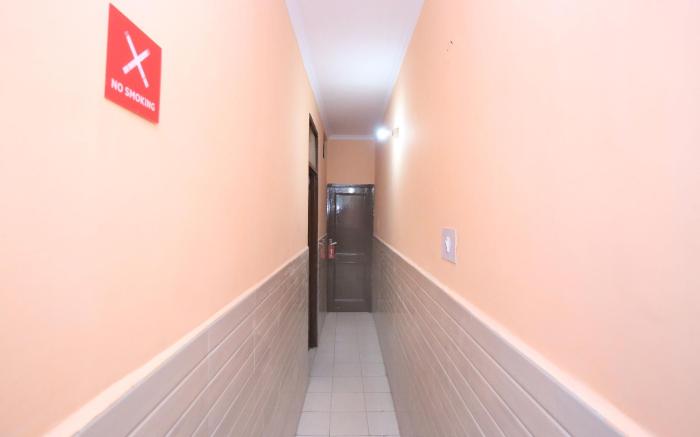 Hotel O Rajesh Palace