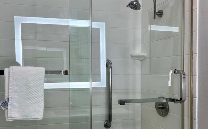 Comfort Inn & Suites Irving Las Colinas DFW