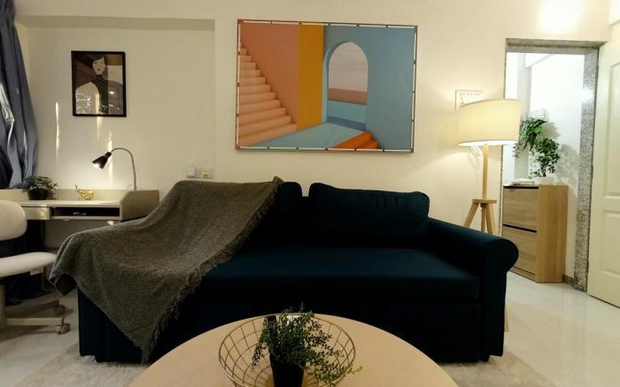 Stylish 1BHK in Happening, Chic Bandra