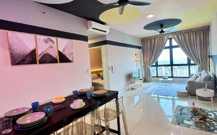 Paradigm Residence JB L22(10pax) by Ucome Homestay