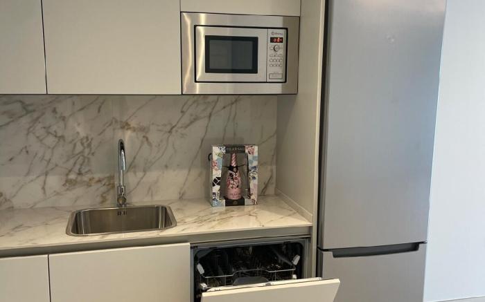 Marina Club Luxury Apartment