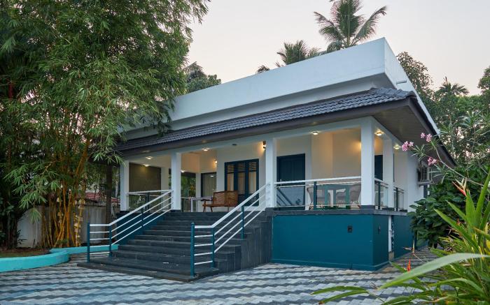 Seclude by the Lake, Alleppey