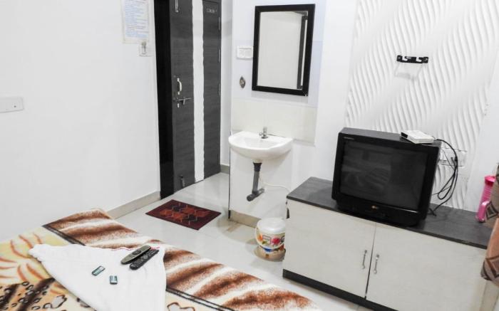 Hotel Shri Sai Darshan 