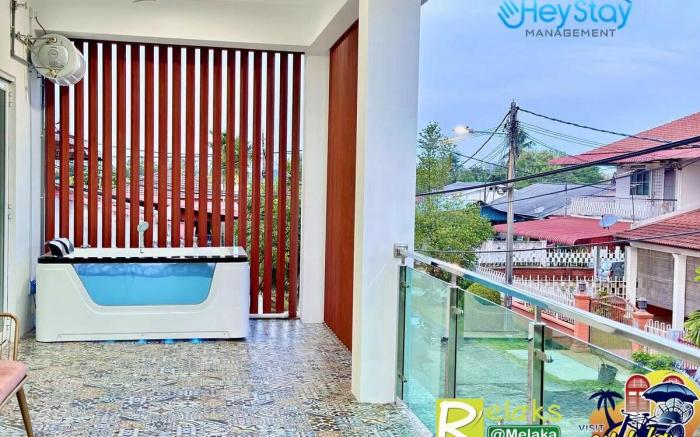 Klebang 4B3B21Pax PooltableKaraoK Jacuzzi TownArea