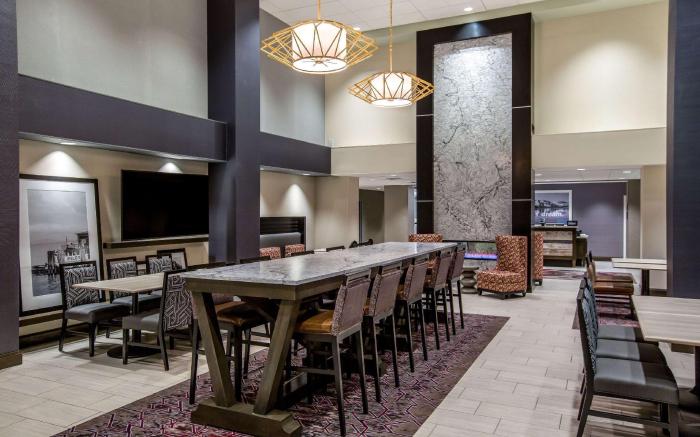 Hampton Inn & Suites Reno/Sparks