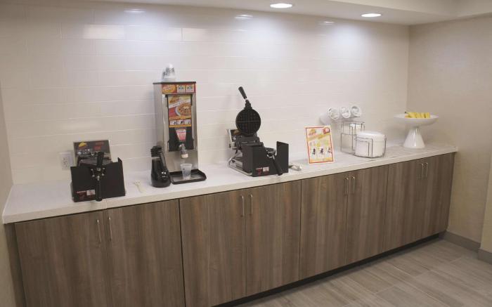 La Quinta Inn & Suites by Wyndham Columbus MS