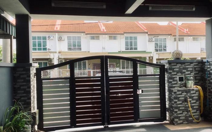 d’Puncak Homestay Bandar Puncak Alam