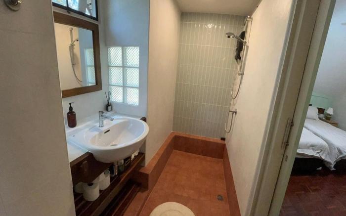 Green Bird Cabin at Doi Inthanon National Park