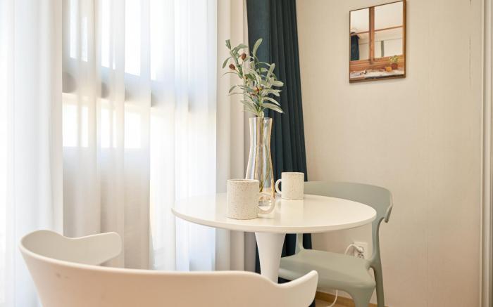 Seoul COMOCASA Fully Furnished Studio