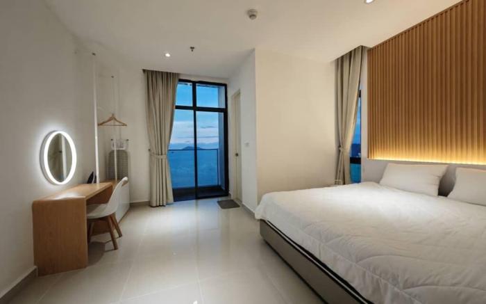 Maxhome Premium Sea View Studio@The Shore KK C7
