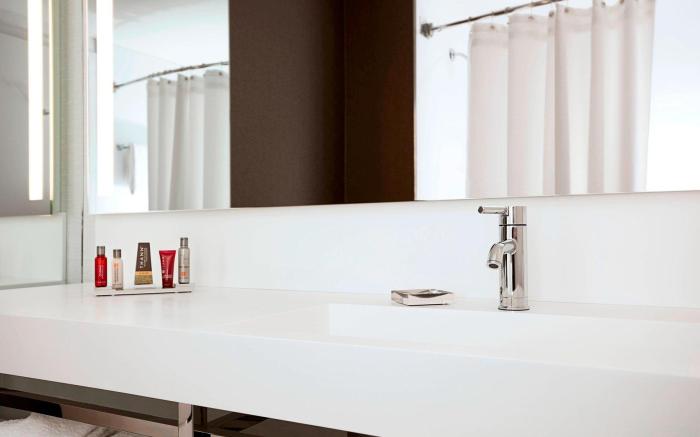 New York Marriott at the Brooklyn Bridge