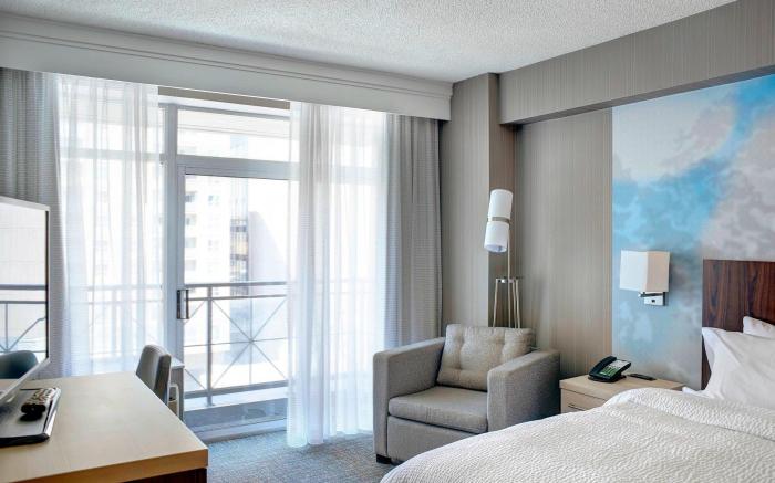 Courtyard by Marriott Toronto Downtown
