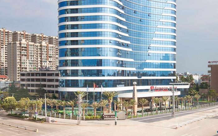 Ramada Plaza by Wyndham Fuxian Lake
