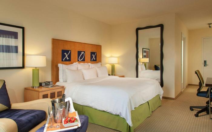 Renaissance Walnut Creek Hotel