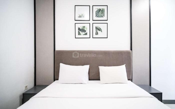 Living 2BR Anderson Supermall Mansion By Travelio