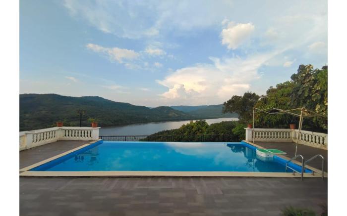 On The High Ground Tourism Point