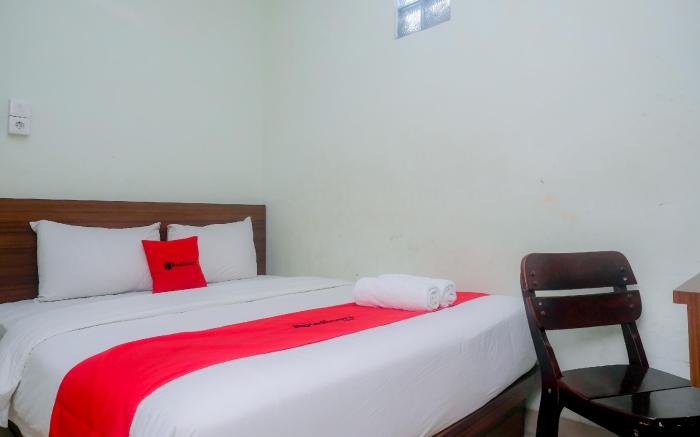 RedDoorz @ Teratai Homestay Medan Amplas