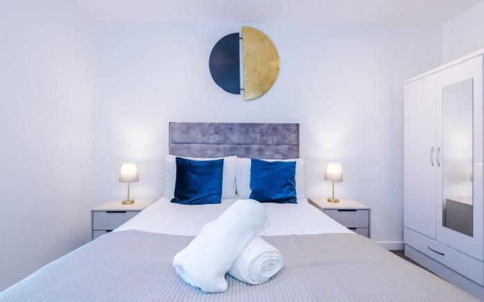 The Axium Suite: Modern 2 Bed w/ concierge