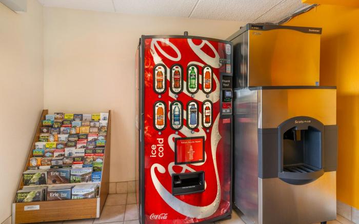 Red Roof Inn Erie - I-90