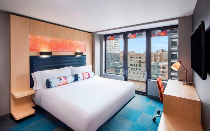 Aloft Long Island City-Manhattan View