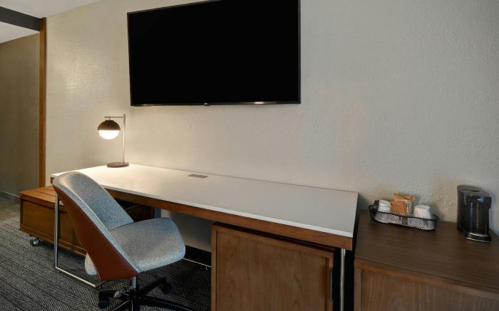 Courtyard by Marriott Cincinnati Airport