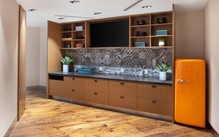 Delta Hotels by Marriott Edmonton Centre Suites