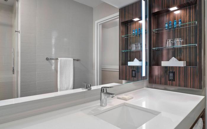 Delta Hotels Edmonton Centre Suites