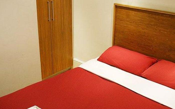 Hyde Park Suites