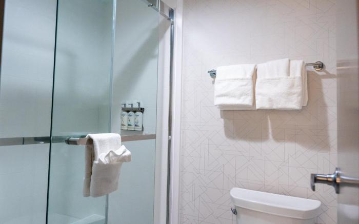 Holiday Inn Express Frazer - Malvern By IHG
