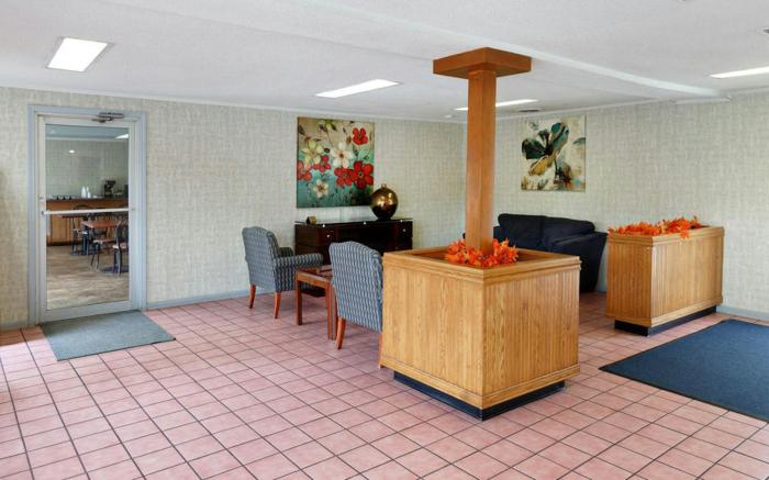 Red Carpet Inn Louisville