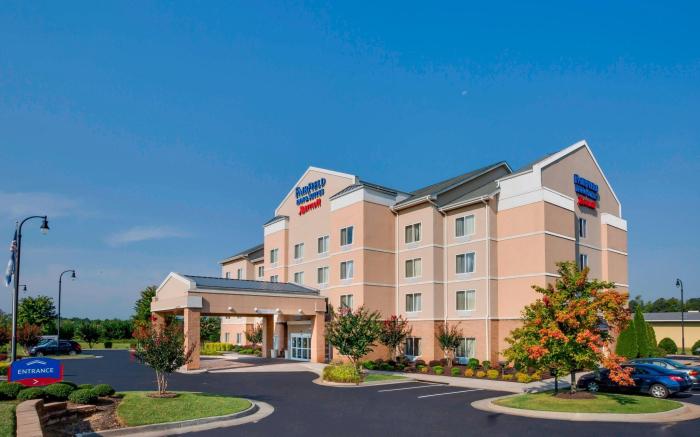 Fairfield Inn & Suites South Hill I-85