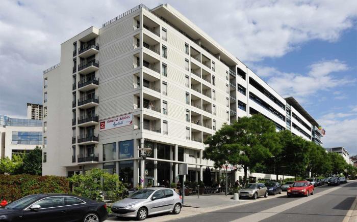 Sejours et Affaires Lyon Park Lane