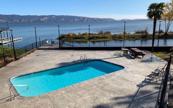 Anchorage Inn Lakeport
