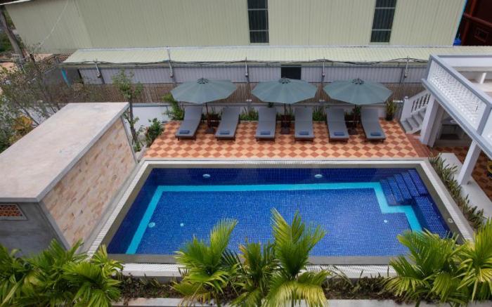 Botoum Hostel