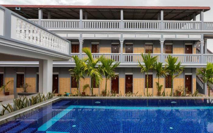 Botoum Hostel