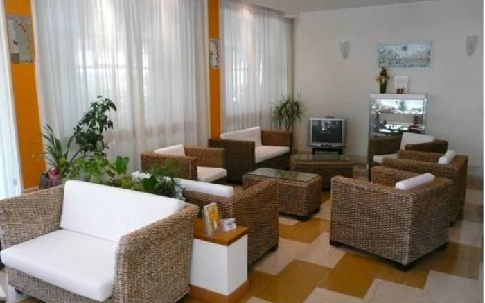 Hotel Majorca sul Mare in centro a Riccione con Area Fitness