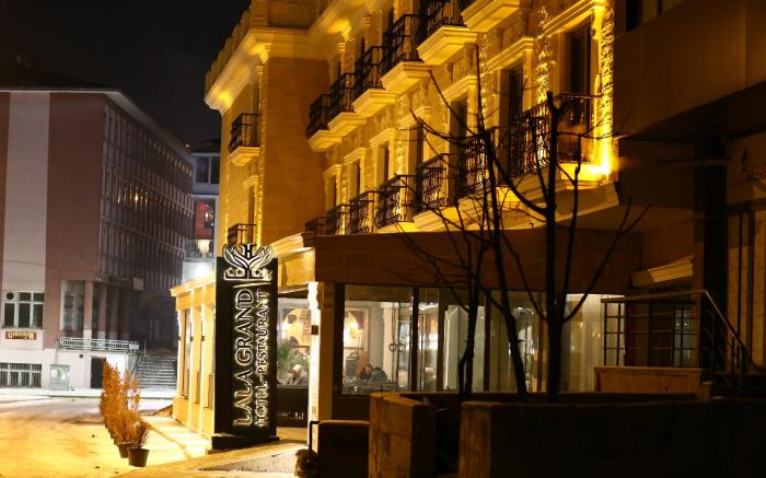 LALA GRAND HOTEL