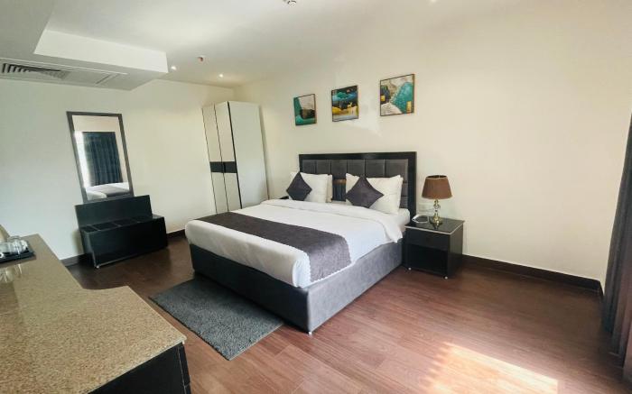 Saltstayz Select - Chanakyapuri