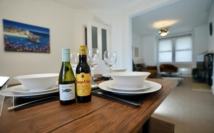 Luxe, 2 bed house Oxfordshire- Long term discounts, Families, Contractors, Relocators