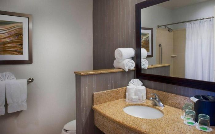 Courtyard by Marriott Memphis Collierville