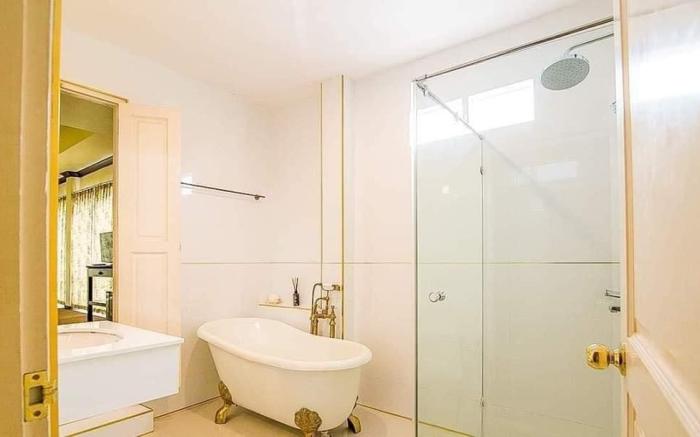 B villa Pranburi beachfront 10-15 guest