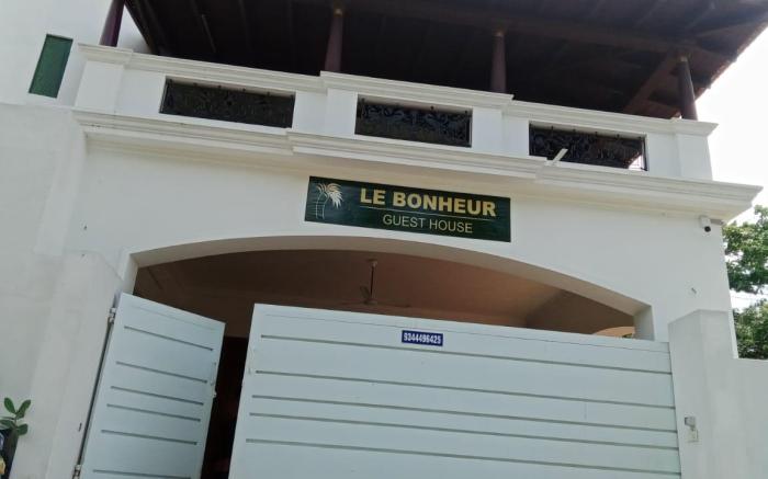 Paradise Le Bonheur Guest House