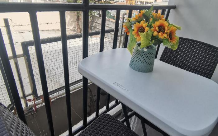 Jobix Condo Transient Burnham Hill Condominium 
