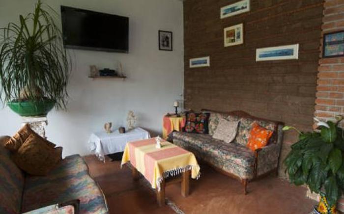 Paradise Hotel Boutique & Lounge