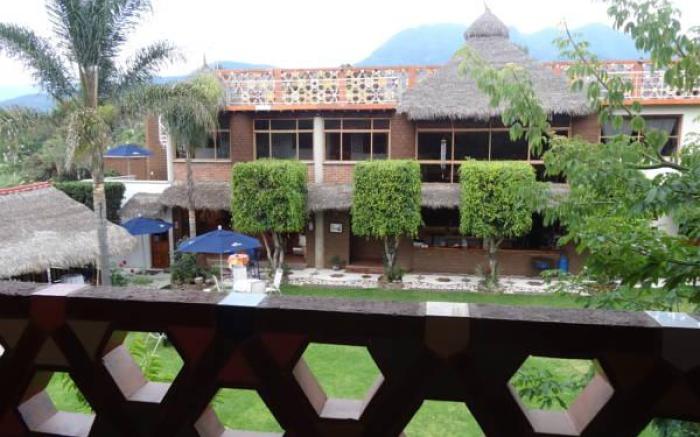 Paradise Hotel Boutique & Lounge