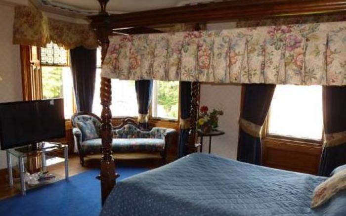 Somerton House Hotel