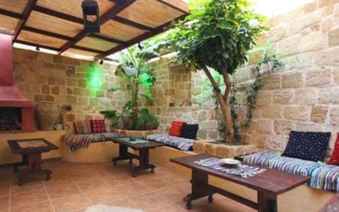 Spot Hotel