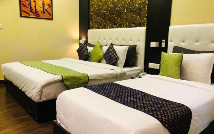 Hotel Grand Udaipur- Rooftop Cafe! swimming pool! 